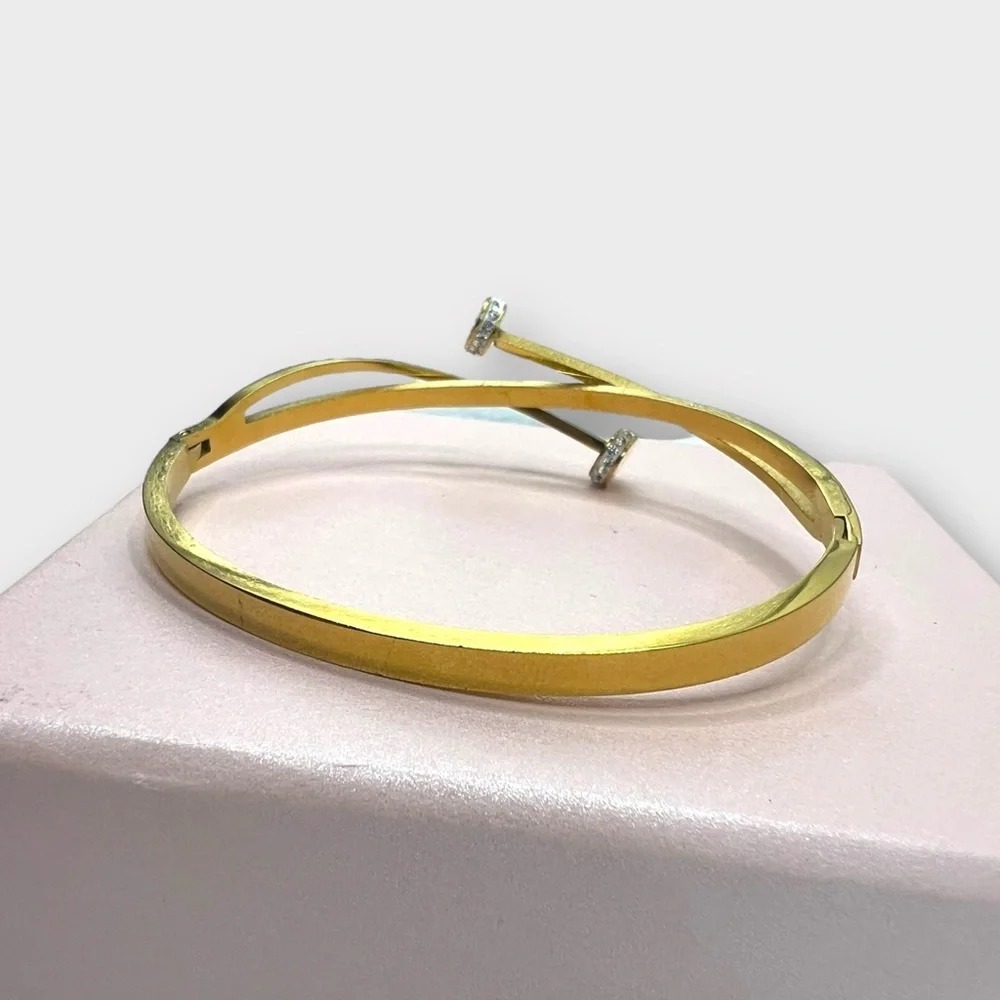 💛Two-Tone🩶Twisted Stainless Steel Bracelet with Cubic Zirconia Accents/NWOT - Picture 5 of 7